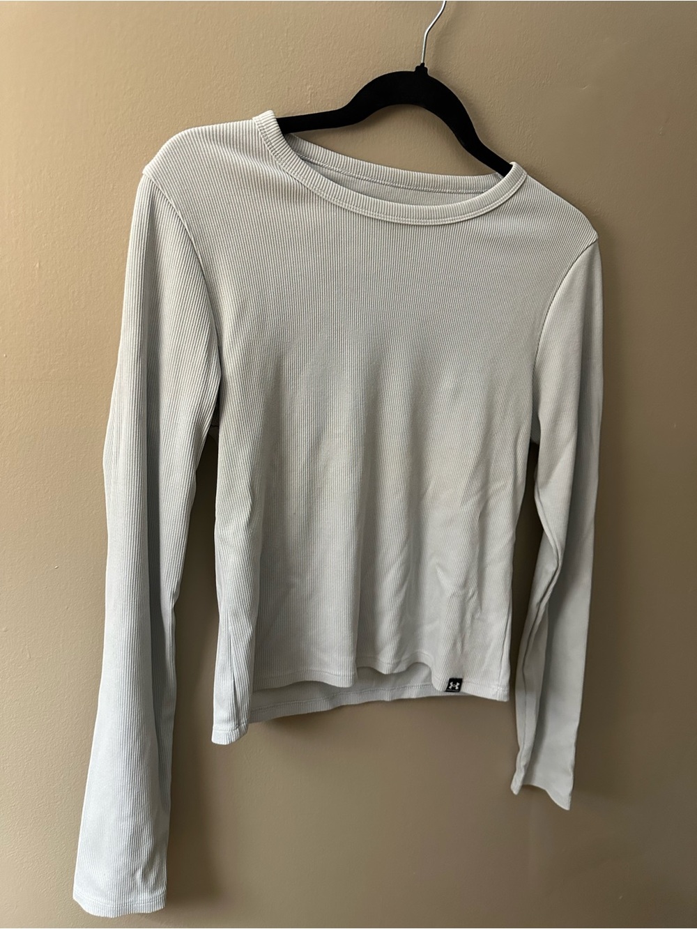 Under Armour Essential Ribbed Long-Sleeve Crop Top - Large
